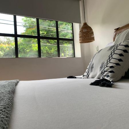 574 Hotel 메딜린 외부 사진