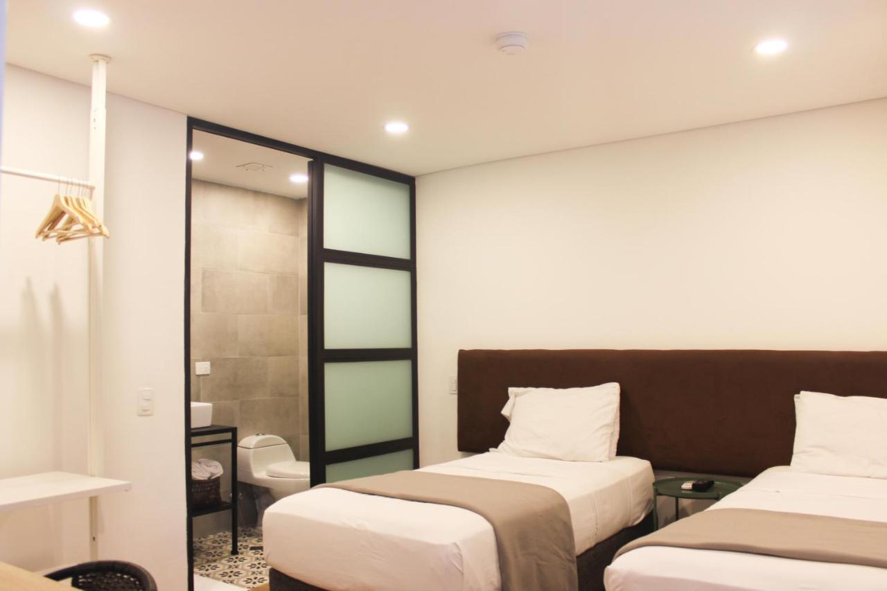 574 Hotel 메딜린 외부 사진