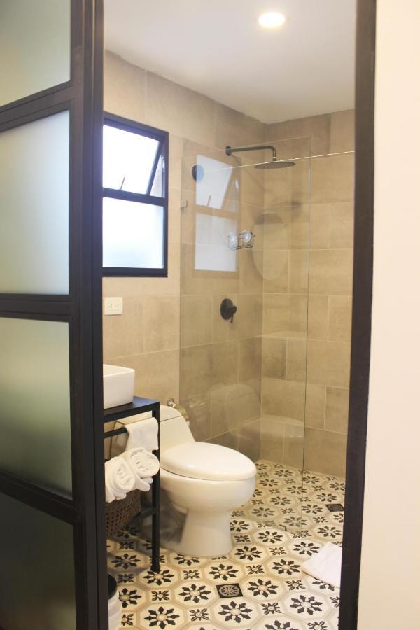 574 Hotel 메딜린 외부 사진