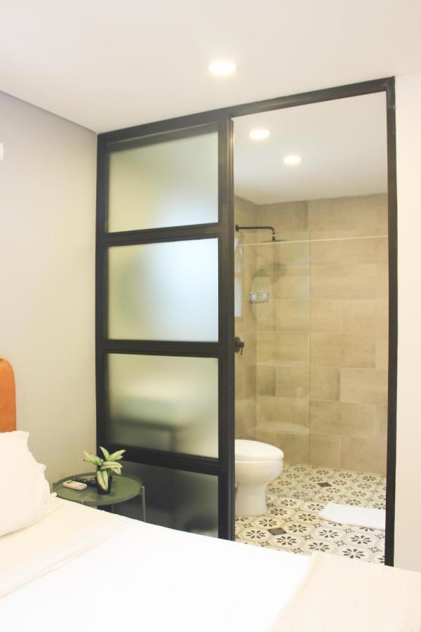 574 Hotel 메딜린 외부 사진