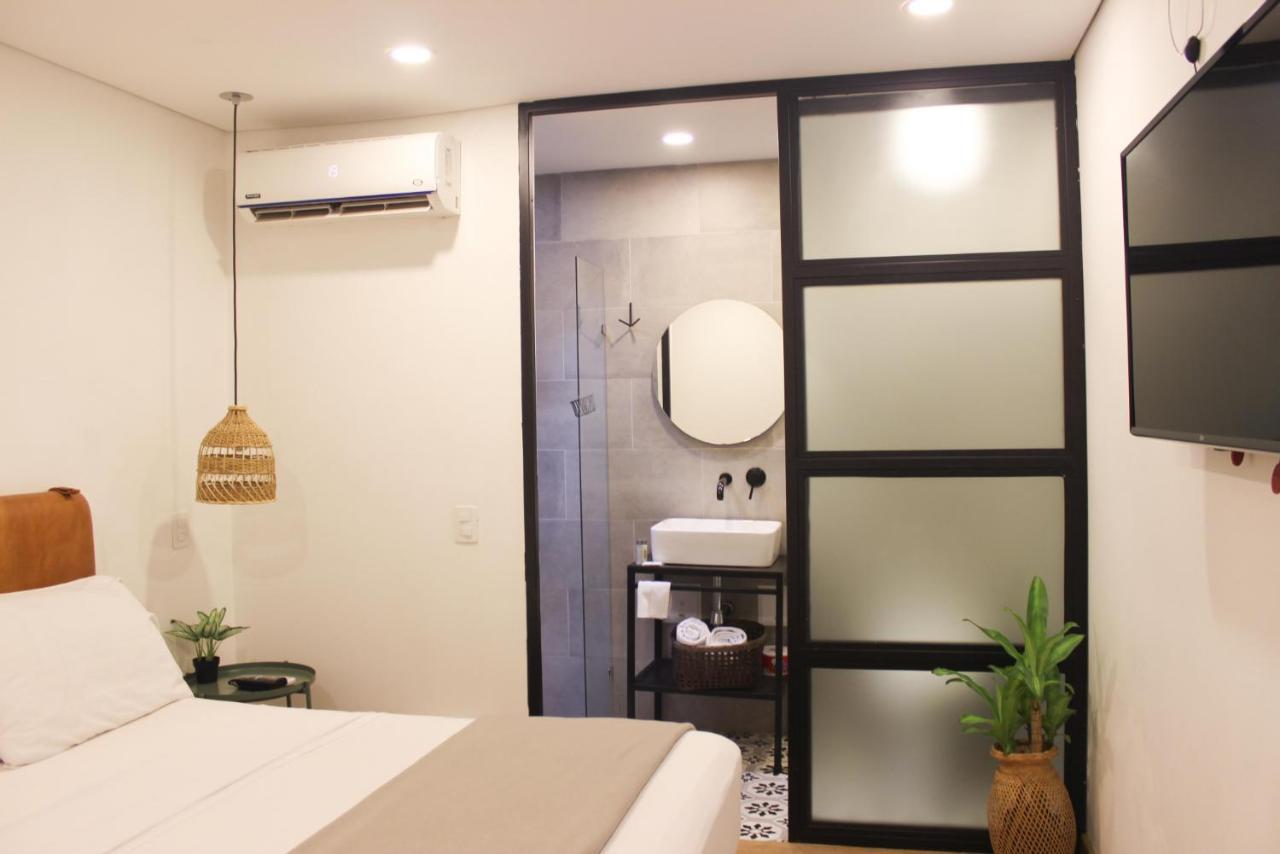 574 Hotel 메딜린 외부 사진