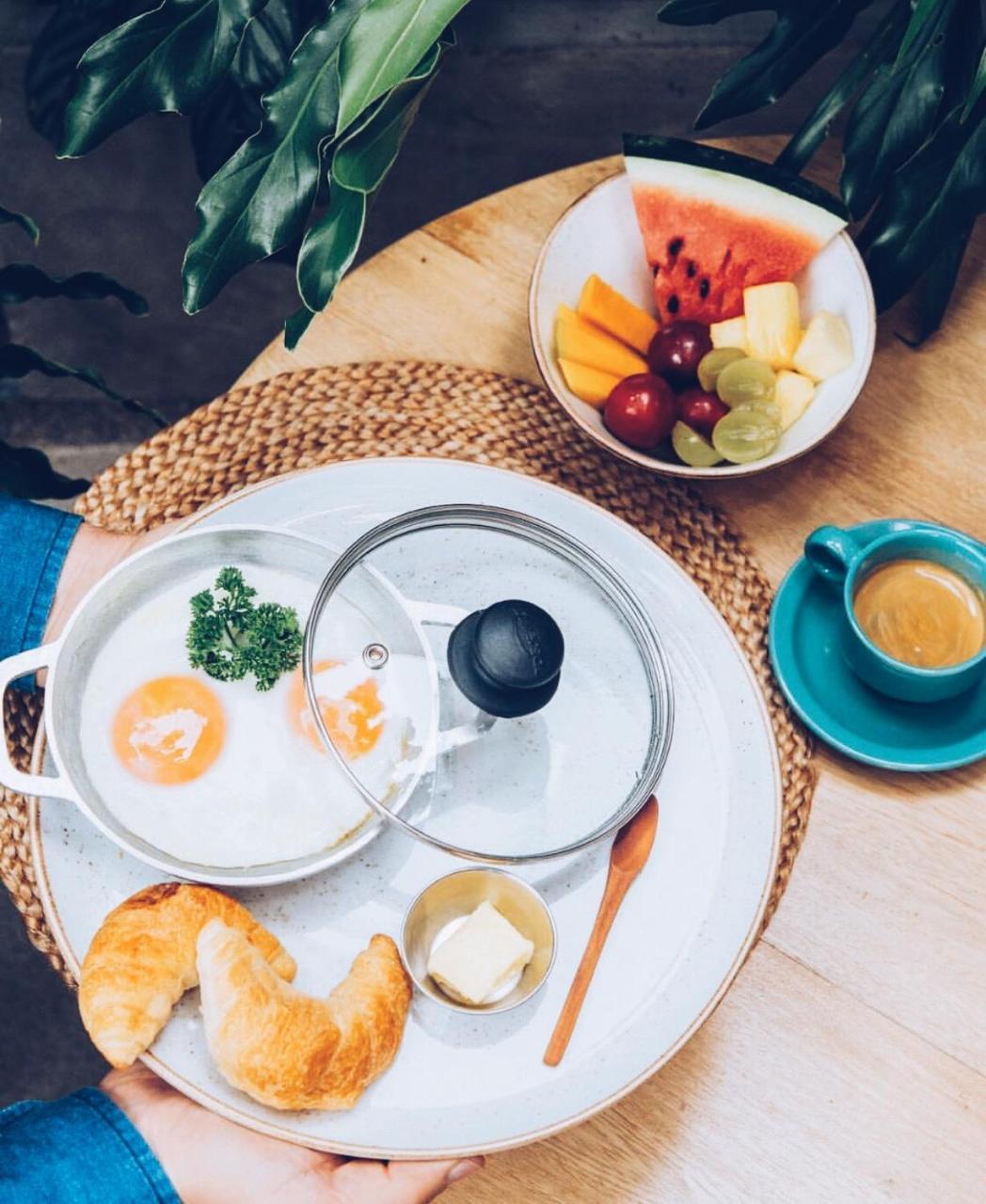 574 Hotel 메딜린 외부 사진