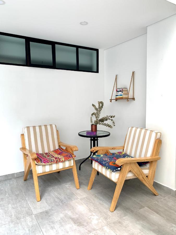 574 Hotel 메딜린 외부 사진